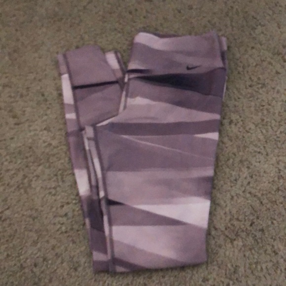 Nike Pants - Nike Lavender High Impact Leggings